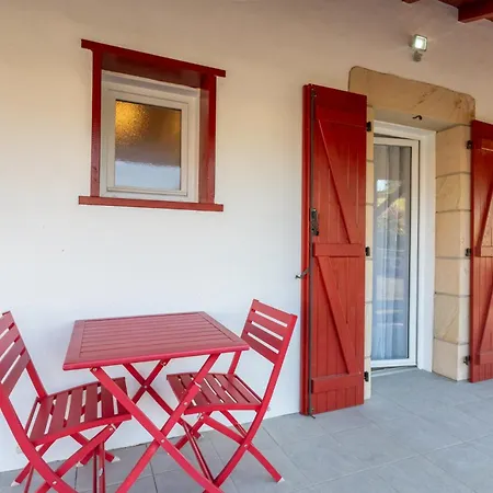 - Gentiane B&B 2*