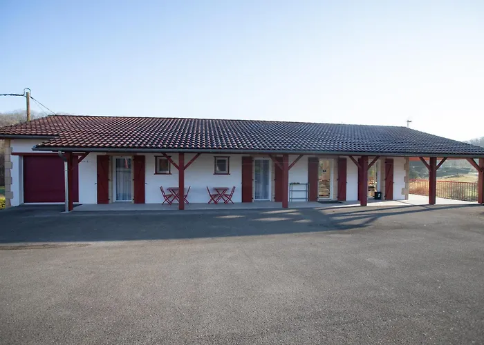 - Gentiane Bed and Breakfast 2*